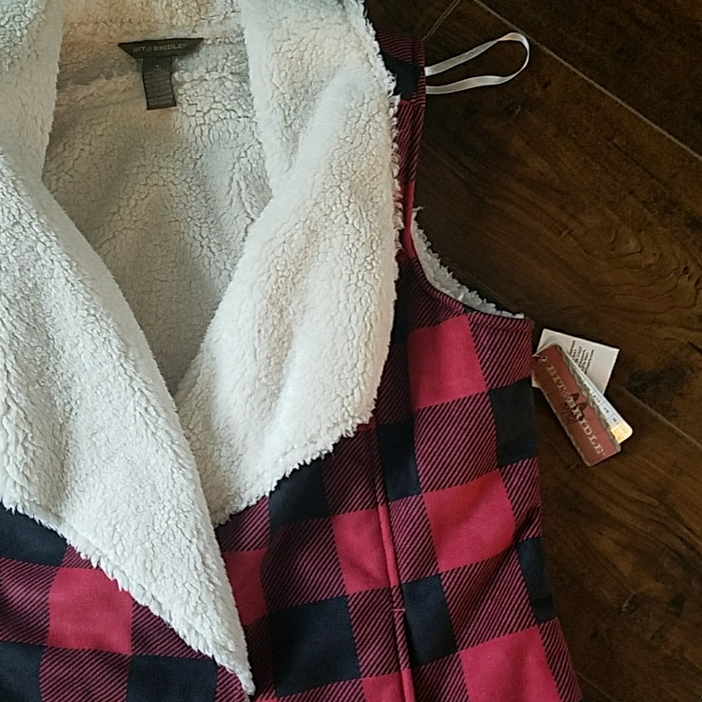 Buffalo Pattern Vest - Picture 2 of 2